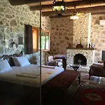 Beso Hotel *